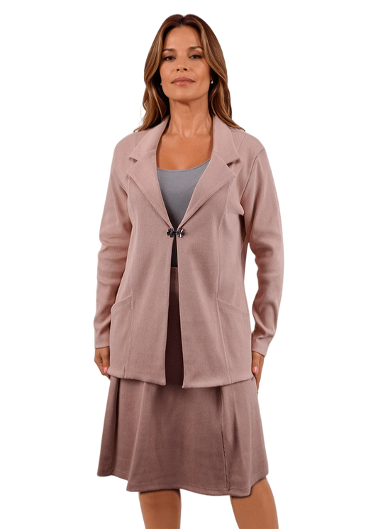 Damenblazer – Jacke mit einem Knopf und zwei Taschen