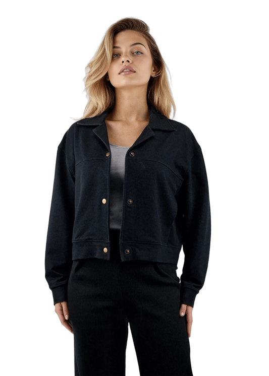 Kurze Damenjacke – Kurz geschnitten mit zwei Taschen